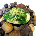 ウシマル - ＊九十九里産の蛤。
      行者にんにくソース・葱坊主。