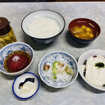 伊勢屋食堂 - 