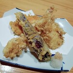 季節料理 すい舎 - 揚物：天ぷら（海老、いか、カボチャ、なす））
