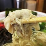 しぇからしか - ラーメン きくらげ増 麺バリカタ　肉リフト