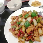 聚友楼 - 鶏肉の唐辛子炒め　700円