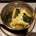 Kuroge Wagyu Utabehoudai Yakiniku Kekkyoku Tare - 美味しいスープ。たっぷりが嬉しい♪