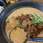 麺処 ごまや - このスープを水筒に入れて持ち歩きたい。