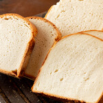 ティエラ ベーカリー - 米粉食パン