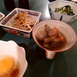 ななつの鐘 - 小鉢は日替わりに近いレベル