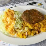 レストランばーく - ドライカレー・ハンバーグ 800円