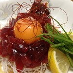 寿し割烹 八重 - まぐろユッケ