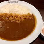 CoCo壱番屋 - 料理写真:ポークカレー（ライス500g）＆半熟タマゴ
