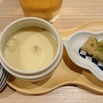 季節料理と地酒 裕 - お通し~ブルーチーズ茶碗蒸し&鯛の煮凝り