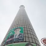 ラーメン二郎 - AM8:05でお店の角辺り。