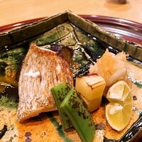 霞庭 まつばら - ⚫焼物（旬魚の炭火焼）「のどぐろ魚焼き　賀茂茄子肝ミソ焼き」