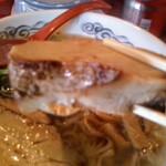 ラーメン桐生 - この厚み　いい感じですよ♪