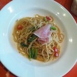 Crepuscule cafe - 生ハムと菜の花のペペロンチーノ