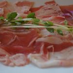 海坐 - 脂が多く見えますが、かなりあっさりしたお肉でした。