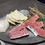 松阪牛焼肉M - お肉のアップ