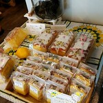 Kafe Rozu Ando Emu - レモンケーキの販売