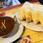 インド料理夢タージマハール吉祥寺 - マトンカレーとチーズナン
