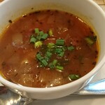 海鮮フランス料理 尾野 - ミネストローネ風スープ。トマト水に牛蒡が効いている。