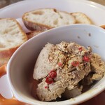 ボッチデビッラ - 鶏レバーとフォアグラのペースト