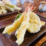 そば草香 - 天ぷら盛合せ♡
      揚げたての天ぷらは
      美味しいですよね〜＼(^o^)／