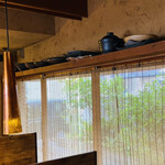 そば草香 - 店内の様子
      満席のため
      上の方しか
      写せない(ToT)