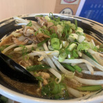 麺や 倉敷 - 醤油ラーメン 豚ニラもやしトッピング