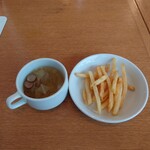 ベルサイユの豚 - ドリンクバーはバリエーション豊か。