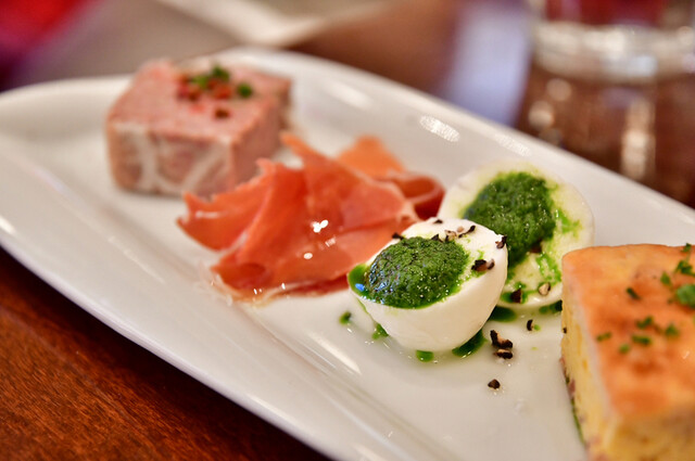 Brasserie Aux Amis Marunouchi photo 5