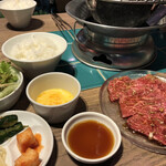 焼肉 炭聖 - 