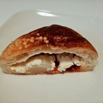 たま木亭 - フワッフワ弾力ある生地で、白玉みたいに柔らかなおもちとピリ辛の明太子、まろやかなクリームチーズを包んだ最強トリオ