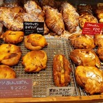 たま木亭 - こんがり焼き色にそそられる！クロワッサン・オ・ザマンドやクロッカン、フルーツあんぱんなどのヴィエノワズリー