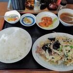 中華味処 悟空 - 日替わり定食：肉野菜炒め（\900）
