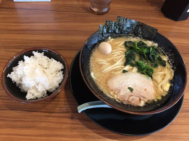 クリーミーな豚骨スープ』by ワールドワイド・シュバルツ・ネッシー