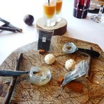 MAISON LAFITE - アーモンドボール（アーモンドの香りも美味しくトロケマス）・パスタ状のものは「トマト」が使用されていて優しいお味ですね。袋に入ったのは「炭焼き何とか」食感のいい品です。 
      