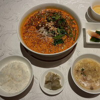 筑紫樓 銀座店 - ランチ「酸辣湯麺セット」1650円