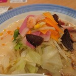 リンガーハット - 野菜たっぷりちゃんぽん♪彩りが美しい