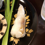 虎屋 壺中庵 - 粽の中は鯛の寿司