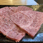 近江牛肥育牧場直営 ホルモン焼肉 犇 カメチク - 