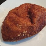 石窯パン工房　カンパーニュ - 牛肉たっぷりカレーパン