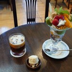 花の木珈琲店 - 抹茶パフェ　＋　アイスコーヒー