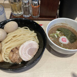 アンダーグラウンド ラーメン 頑者 - 