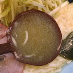 壱発ラーメン - ネギとろラーメン 醤油/スープ