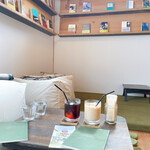 本の読める店 fuzkue - 