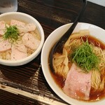 Chuukasoba Himawari - 中華そば醤油と鶏めし