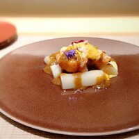 アルゴリズム - ホワイトアスパラ、赤海老のソテー 2種類のソース