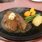 バッファローキング - ヒレステーキ 300g  3,300円(税込)