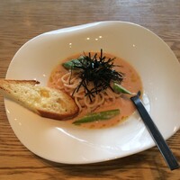 ウォルプタス 東京駅グランルーフ店 - 明太子パスタ