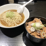 自家製麺 伊藤 - 中華そばとチャーシュー丼