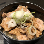 自家製麺 伊藤 - チャーシュー丼