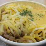 すき家 - 料理写真:とろ〜り3種のチーズ牛丼